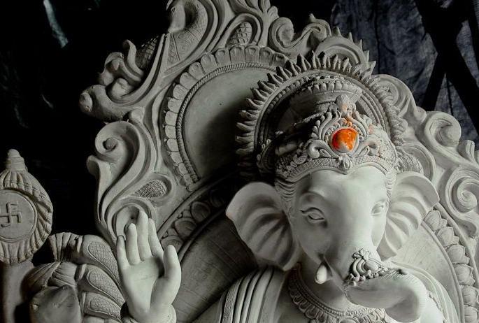 Ganesha idol will be made from Azamgarh soil; Experiment for the first time in Nagpur | आझमगडच्या मातीतून साकारणार गणेशमूर्ती; नागपुरात पहिल्यांदा प्रयोग Ganesha idol will be made from Azamgarh soil; Experiment for the first time in Nagpur | आझमगडच्या मातीतून साकारणार गणेशमूर्ती; नागपुरात पहिल्यांदा प्रयोग