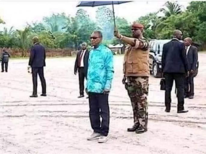 Lt Col Mamady Doumbouya: Soldiers detain Guinea's president, dissolve government | Guinea Political Crisis: विश्वासघात! राष्ट्राध्यक्षांच्या डोक्यावर छत्री धरणाऱ्यानेच बळकावली खूर्ची; गिनीत तख्तापालट Lt Col Mamady Doumbouya: Soldiers detain Guinea's president, dissolve government | Guinea Political Crisis: विश्वासघात! राष्ट्राध्यक्षांच्या डोक्यावर छत्री धरणाऱ्यानेच बळकावली खूर्ची; गिनीत तख्तापालट