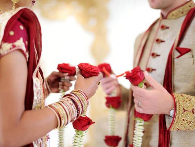 Wife Marriage by Husband: Husband Went to court to for wife's marriage with her lover, did notary Boyfriend reject trending Story uttar Pradesh | Wife Marriage by Husband: पत्नीच्या हट्टापुढे इरेला पेटला पती; लग्न लावण्यासाठी गेला कोर्टात, पण प्रियकराने... Wife Marriage by Husband: Husband Went to court to for wife's marriage with her lover, did notary Boyfriend reject trending Story uttar Pradesh | Wife Marriage by Husband: पत्नीच्या हट्टापुढे इरेला पेटला पती; लग्न लावण्यासाठी गेला कोर्टात, पण प्रियकराने...