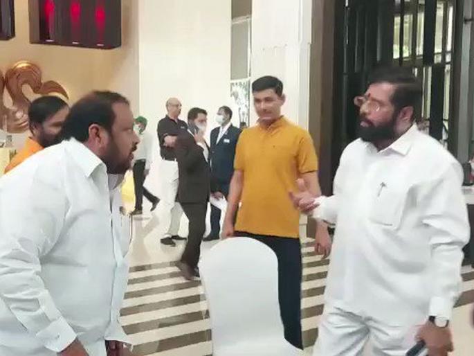 Eknath Shinde Cabinet Expansion: Shahaji Bapu Patil on minister oath Row reminded Guwahati; we told Eknath Shinde's descision is final, nobady has objection | Eknath Shinde Cabinet Expansion: मंत्रिपदावर शहाजी बापूंनी गुवाहाटीची आठवण करून दिली; एकनाथ शिंदेंना म्हणालो होतो... Eknath Shinde Cabinet Expansion: Shahaji Bapu Patil on minister oath Row reminded Guwahati; we told Eknath Shinde's descision is final, nobady has objection | Eknath Shinde Cabinet Expansion: मंत्रिपदावर शहाजी बापूंनी गुवाहाटीची आठवण करून दिली; एकनाथ शिंदेंना म्हणालो होतो...