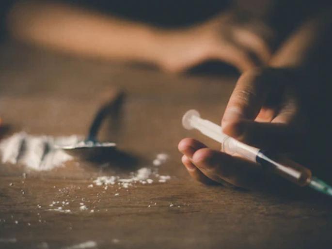 Drugs worth 1400 crore seized in Nalasopara; Highly educated youth arrested | दोन कंपन्यांचा सीईओ, पटले नाही म्हणून एमडी बनविण्याचा कारखानाच थाटला; नालासोपाऱ्यात १४०० कोटींचे ड्रग्ज जप्त Drugs worth 1400 crore seized in Nalasopara; Highly educated youth arrested | दोन कंपन्यांचा सीईओ, पटले नाही म्हणून एमडी बनविण्याचा कारखानाच थाटला; नालासोपाऱ्यात १४०० कोटींचे ड्रग्ज जप्त