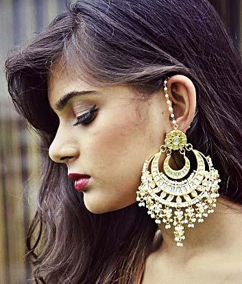 6 fashion mistakes might harm you | तुम्ही करताय का फॅशनच्या नावाखाली या 6 चुका? 6 fashion mistakes might harm you | तुम्ही करताय का फॅशनच्या नावाखाली या 6 चुका?