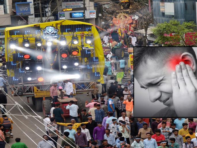 30 youths of Kolhapur lost their ears due to the noise of the Ganesh Visarjan procession | गणेश विसर्जन मिरवणुकीत दणदणाट वाटला छान; कोल्हापुरातील तीसजणांचे बाद झाले कान 30 youths of Kolhapur lost their ears due to the noise of the Ganesh Visarjan procession | गणेश विसर्जन मिरवणुकीत दणदणाट वाटला छान; कोल्हापुरातील तीसजणांचे बाद झाले कान