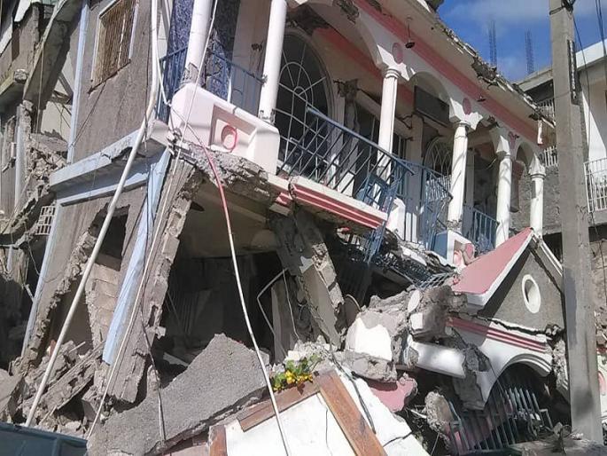 Haiti shakes after 10 years, 7.2 magnitude earthquake kills 227, injures hundreds | 10 वर्षानंतर हैती हदरलं, 7.2 तीव्रतेच्या भूकंपात आतापर्यंत 227 जणांचा मृत्यू तर शेकडो जखमी Haiti shakes after 10 years, 7.2 magnitude earthquake kills 227, injures hundreds | 10 वर्षानंतर हैती हदरलं, 7.2 तीव्रतेच्या भूकंपात आतापर्यंत 227 जणांचा मृत्यू तर शेकडो जखमी