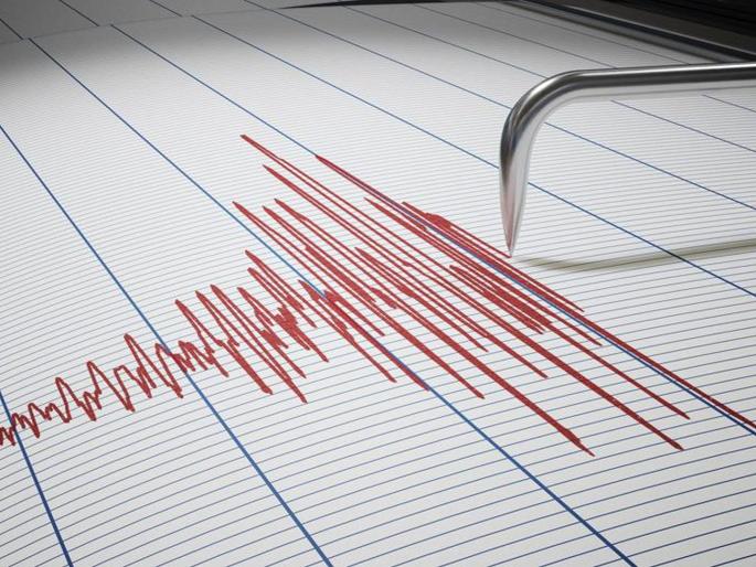 Mild tremors in Jalna district of earthquake with epicenter at Hingoli | हिंगोली केंद्रबिंदु असलेल्या भूकंपाचे जालना जिल्ह्यातही जाणवले सौम्य हादरे Mild tremors in Jalna district of earthquake with epicenter at Hingoli | हिंगोली केंद्रबिंदु असलेल्या भूकंपाचे जालना जिल्ह्यातही जाणवले सौम्य हादरे