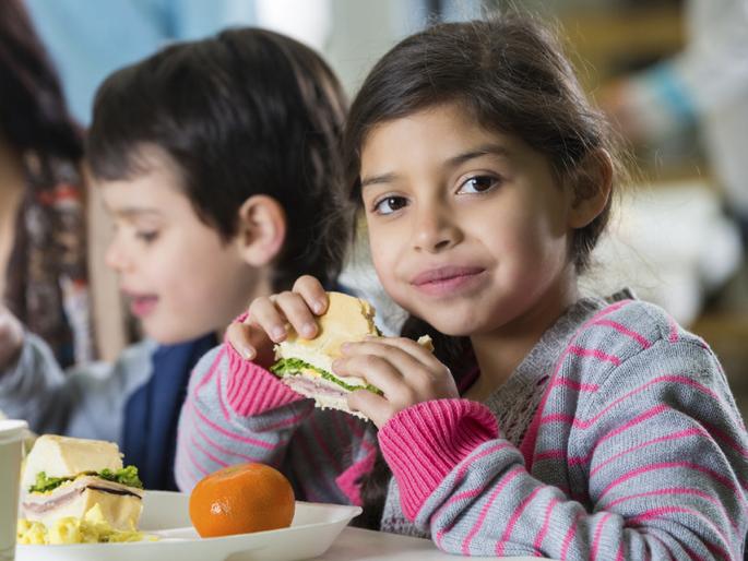 Your children will stay healthy. If you include 'this' food in your diet, weight will also increase rapidly | तुमची मुलं राहतील तंदुरुस्त जर आहारात समाविष्ट कराल 'हे' पदार्थ, वजनही वेगाने वाढेल Your children will stay healthy. If you include 'this' food in your diet, weight will also increase rapidly | तुमची मुलं राहतील तंदुरुस्त जर आहारात समाविष्ट कराल 'हे' पदार्थ, वजनही वेगाने वाढेल