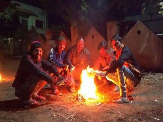 Dawn of Mumbai; The minimum temperature is 5 degrees | उन्हाळ्याच्या वातावरणातही मुंबईकरांची पहाट गारेगार; किमान तापमान १७ अंश Dawn of Mumbai; The minimum temperature is 5 degrees | उन्हाळ्याच्या वातावरणातही मुंबईकरांची पहाट गारेगार; किमान तापमान १७ अंश