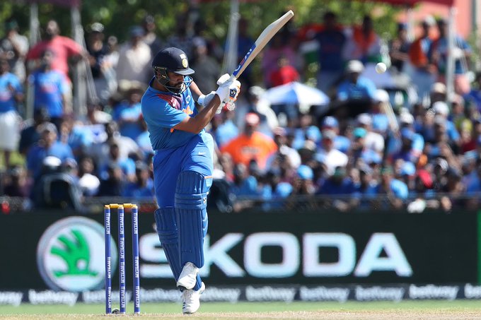 India vs West Indies: Rohit Sharma's fine innings ; india given168 Runs target to Windies | India vs West Indies : रोहित शर्माचे दे दणादण; विंडीजपुढे 168 धावांचे आव्हान