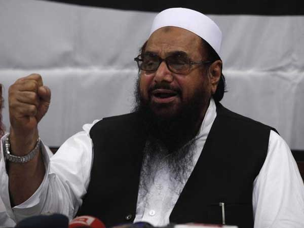 terrorist Hafiz Saeed held guilty by Pakistani court; Transfer of case to Gujarat in Pakistan | दहशतवाद्यांचा म्होरक्या हाफिज सईद दोषी; पाकिस्तानमधील गुजरातमध्ये प्रकरण हस्तांतरित terrorist Hafiz Saeed held guilty by Pakistani court; Transfer of case to Gujarat in Pakistan | दहशतवाद्यांचा म्होरक्या हाफिज सईद दोषी; पाकिस्तानमधील गुजरातमध्ये प्रकरण हस्तांतरित