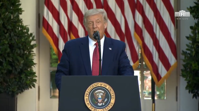 Us Took Action Against China Trump Signs Law Hong Kong Autonomy Act, Suspends Special Privileges | चीनविरोधात अमेरिकेची मोठी कारवाई; डोनाल्ड ट्रम्प यांची हाँगकाँगच्या स्वायत्तता कायद्यावर स्वाक्षरी