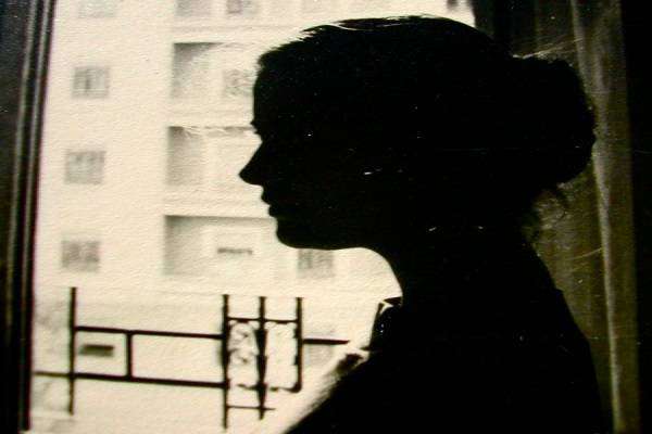 CCTV cameras cause thieves in Nagpur; Shopkeeper assault | सीसीटीव्ही कॅमेऱ्यामुळे नागपुरात चोरट्या तरुणीचे घुमजाव; दुकानदाराची मारहाण