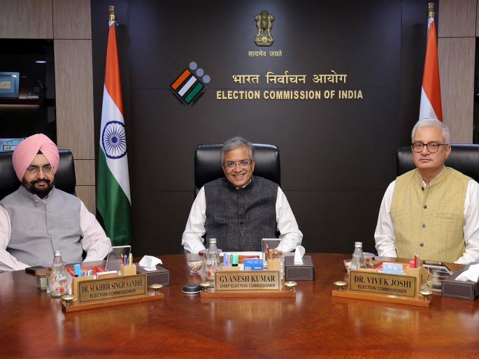 Here the opposition is criticizing; there the African Electoral Commission will send MPs to see the transparent system of ECI | इकडे विरोधक टीका करतायत; तिकडे आफ्रिकेचा निवडणूक आयोग पारदर्शक प्रणाली पाहण्यासाठी खासदारांना पाठविणार Here the opposition is criticizing; there the African Electoral Commission will send MPs to see the transparent system of ECI | इकडे विरोधक टीका करतायत; तिकडे आफ्रिकेचा निवडणूक आयोग पारदर्शक प्रणाली पाहण्यासाठी खासदारांना पाठविणार