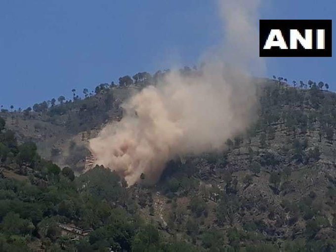 Arms violations by Pakistan; Indian troops fired at checkpoints in response | पाकिस्तानकडून शस्त्रसंधीचे उल्लंघन; भारतीय जवानांनी प्रत्युत्तरात चौकीच उडविली Arms violations by Pakistan; Indian troops fired at checkpoints in response | पाकिस्तानकडून शस्त्रसंधीचे उल्लंघन; भारतीय जवानांनी प्रत्युत्तरात चौकीच उडविली