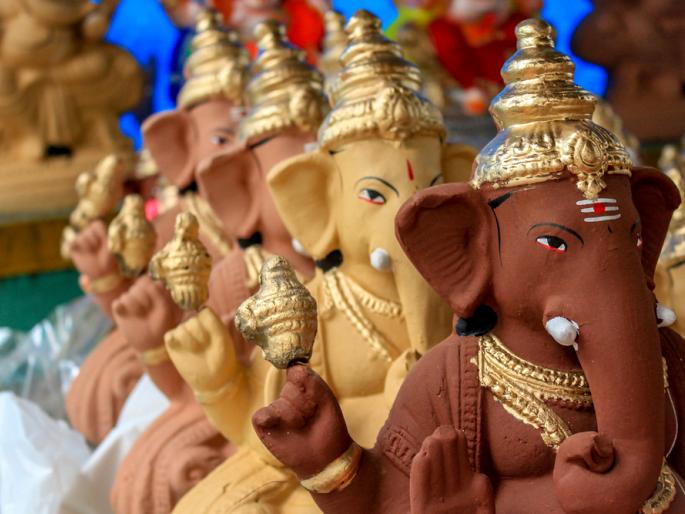 The unique national unity that lies in Mumbai | मुंब्य्रात नांदते अनोखी राष्ट्रीय एकात्मता