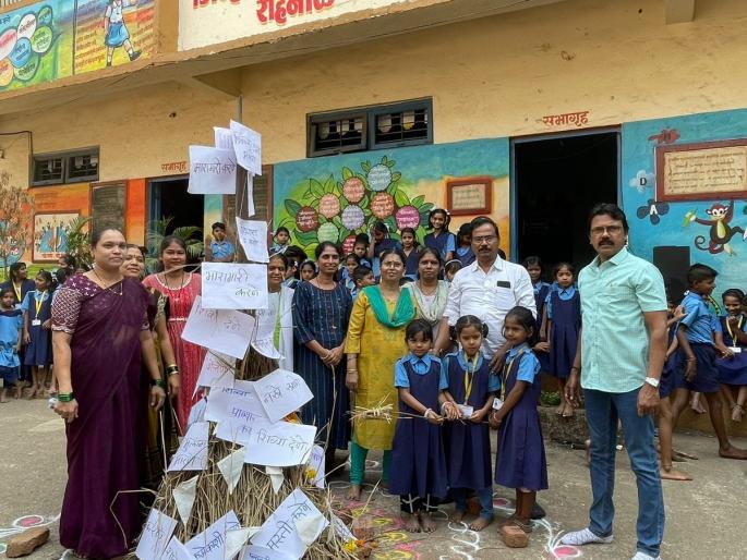 Students of Rahnal Zilla Parishad School in Bhiwandi celebrated eco friendly Holi Dhulwad | भिवंडीतील राहनाळ जिल्हा परिषद शाळेत विद्यार्थ्यांनी साजरी केली इकोफ्रेंडली होळी धुळवड Students of Rahnal Zilla Parishad School in Bhiwandi celebrated eco friendly Holi Dhulwad | भिवंडीतील राहनाळ जिल्हा परिषद शाळेत विद्यार्थ्यांनी साजरी केली इकोफ्रेंडली होळी धुळवड