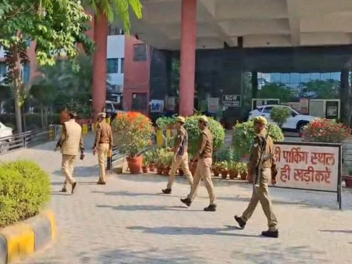 Editorial - Medical colleges should be raided and the Chancellor should be the accused, this is the sad reality of today | अब्रूची लक्तरे वेशीवर! वैद्यकीय शिक्षणाच्या संपूर्ण व्यवस्थेचा पाया हादरवून टाकला Editorial - Medical colleges should be raided and the Chancellor should be the accused, this is the sad reality of today | अब्रूची लक्तरे वेशीवर! वैद्यकीय शिक्षणाच्या संपूर्ण व्यवस्थेचा पाया हादरवून टाकला