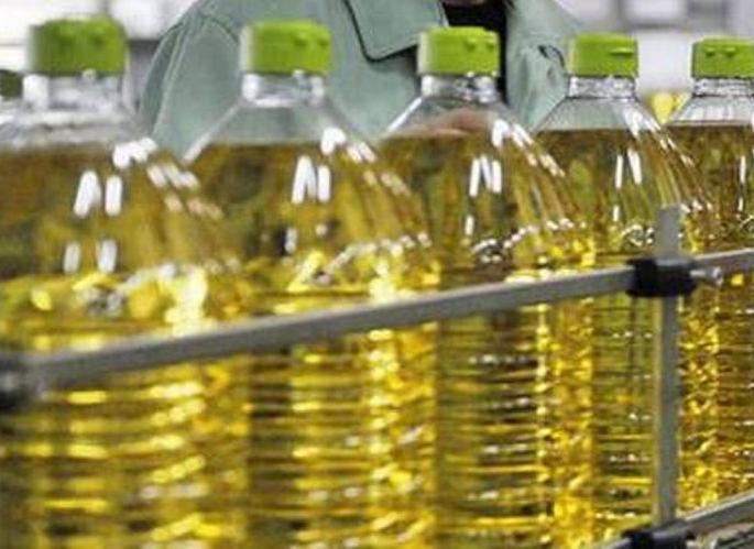 Edible oil prices rise! | खाद्य तेलाचे भाव वधारले! Edible oil prices rise! | खाद्य तेलाचे भाव वधारले!