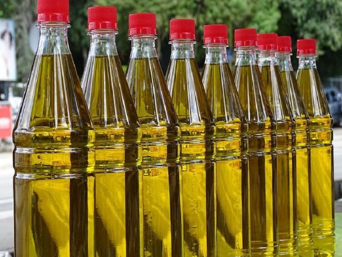 Decline in price of edible oil in international market | आंतरराष्ट्रीय बाजारामध्ये खाद्य तेलाच्या दरात झालेल्या घसरण Decline in price of edible oil in international market | आंतरराष्ट्रीय बाजारामध्ये खाद्य तेलाच्या दरात झालेल्या घसरण