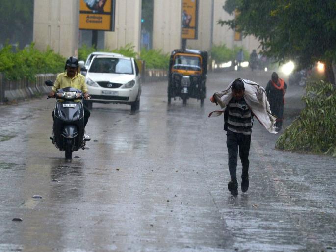 Heavy rainfall in Nagpur, 17 mm. of rain recorded; 24 hours orange alert | अखेर गरजलाही.. बरसलाही! १७ मि.मी. पावसाची नाेंद Heavy rainfall in Nagpur, 17 mm. of rain recorded; 24 hours orange alert | अखेर गरजलाही.. बरसलाही! १७ मि.मी. पावसाची नाेंद