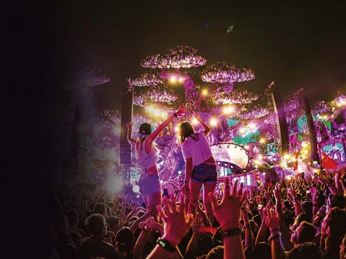  Bro .. Want stuff? - drug addition & lost youth, a report from Goa | ब्रो.. वॉन्ट स्टफ? ‘सब ट्राय करो’ म्हणत नशेच्या जगात हरवलेल्या तरुणांचं टुन्न जग!