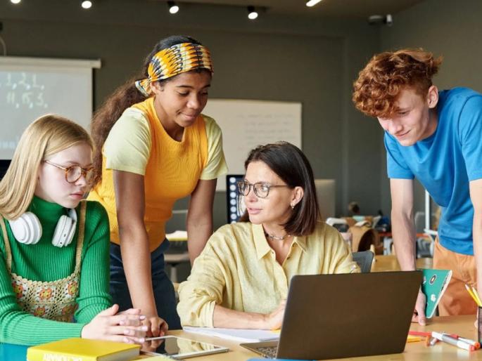 90 percent of students do not get career guidance! Study concludes | ९० टक्के विद्यार्थ्यांना मिळत नाही व्यावसायिक मार्गदर्शन! अभ्यासातून काढला निष्कर्ष 