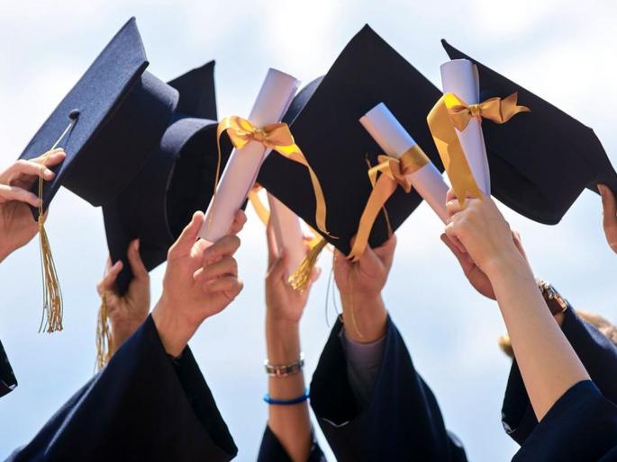 Degrees from 'those' courses affiliated to foreign universities are not valid | विदेशी विद्यापीठांशी संलग्न असलेल्या ‘त्या’ अभ्यासक्रमांच्या पदव्या वैध नाहीत Degrees from 'those' courses affiliated to foreign universities are not valid | विदेशी विद्यापीठांशी संलग्न असलेल्या ‘त्या’ अभ्यासक्रमांच्या पदव्या वैध नाहीत