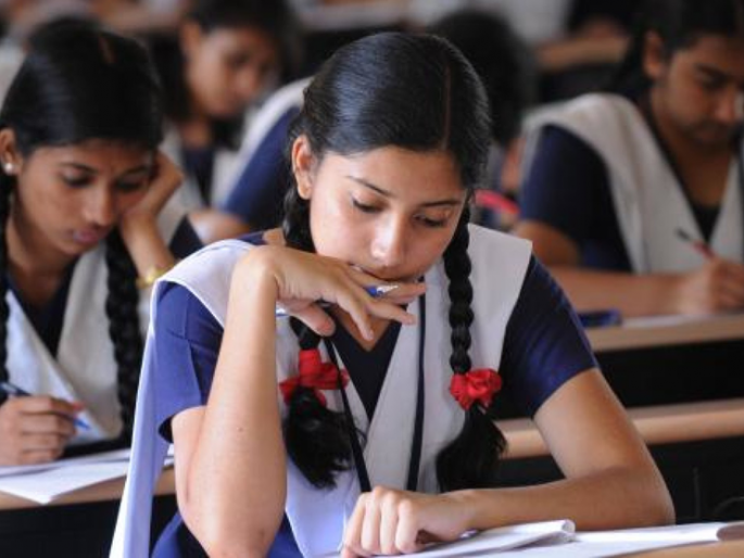 Take steps towards 'active' education rather than 'passive' | दृष्टिकोन - ‘पॅसिव्ह’ऐवजी ‘अॅक्टिव्ह’ शिक्षणाच्या दिशेने पावले उचला Take steps towards 'active' education rather than 'passive' | दृष्टिकोन - ‘पॅसिव्ह’ऐवजी ‘अॅक्टिव्ह’ शिक्षणाच्या दिशेने पावले उचला