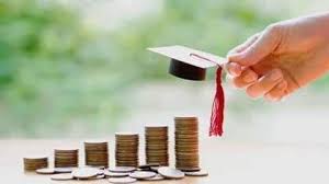 Taking an education loan; But where is the jobs in post corona world, beaware.. | एज्युकेशन लोन घेताय; पण कोरोनानंतरच्या काळात नोकरी मिळणं सहजसोपं उरलं आहे का? Taking an education loan; But where is the jobs in post corona world, beaware.. | एज्युकेशन लोन घेताय; पण कोरोनानंतरच्या काळात नोकरी मिळणं सहजसोपं उरलं आहे का?
