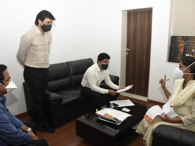 Draw an ordinance in the interest of the parents regarding school fees; MNS's demand to the Education Minister | फी संदर्भात शाळा व पालकांच्या हितांचे संतुलन साधणारा योग्य तो आध्यादेश काढा, मनसेची शिक्षणमंत्र्यांकडे मागणी Draw an ordinance in the interest of the parents regarding school fees; MNS's demand to the Education Minister | फी संदर्भात शाळा व पालकांच्या हितांचे संतुलन साधणारा योग्य तो आध्यादेश काढा, मनसेची शिक्षणमंत्र्यांकडे मागणी