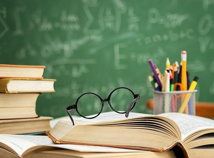 CoronaVirus: Action taken against compulsory tuition fees | CoronaVirus : सक्तीने शैक्षणिक फी वसूली केल्यास कारवाई