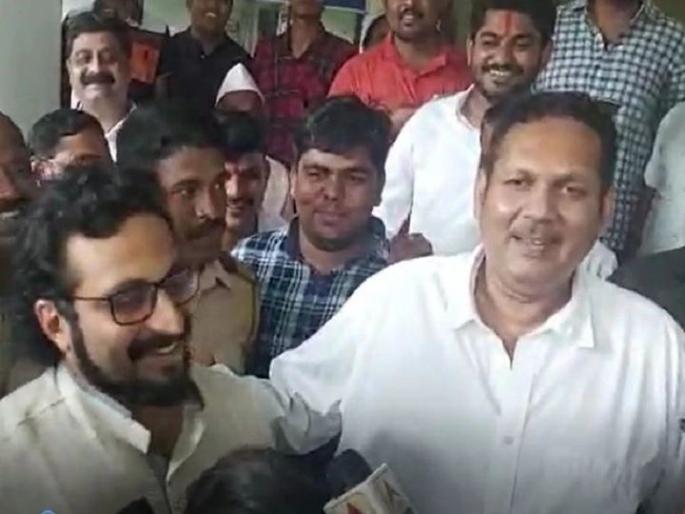 Amol Kolhe visits Udayan Raje in Satara | Video : अमोल कोल्हे साताऱ्यात उदयनराजेंच्या भेटीला; मन वळविण्याचा प्रयत्न