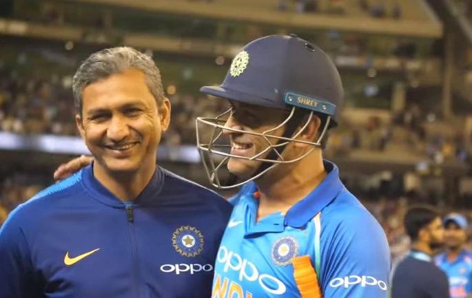 Sanjay Bangar's DISQUALIFY surprise | संजय बांगरच्या गच्छंतीने आश्चर्य