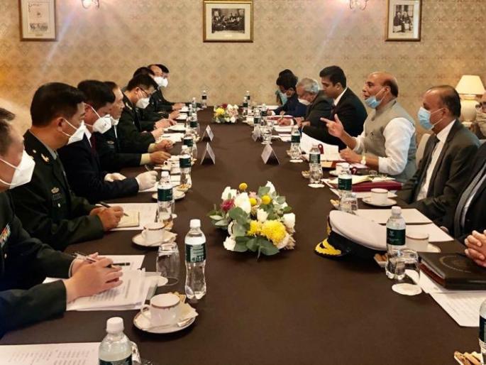 Discussions on border issues, finally the defense ministers of China and India met rajnathsingh | 'सीमावाद पे चर्चा', अखेर चीन अन् भारताच्या संरक्षणमंत्र्यांची भेट झाली Discussions on border issues, finally the defense ministers of China and India met rajnathsingh | 'सीमावाद पे चर्चा', अखेर चीन अन् भारताच्या संरक्षणमंत्र्यांची भेट झाली