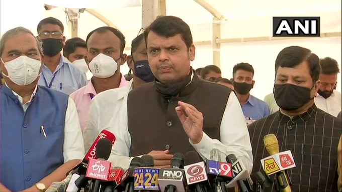 It is right to provide security to Kangana, devendra Fadnavis said about his statement about Maharashtra ... | कंगनाला सुरक्षा पुरवणं योग्यच, महाराष्ट्राबद्दलच्या वक्तव्याबाबत फडणवीस म्हणतात... It is right to provide security to Kangana, devendra Fadnavis said about his statement about Maharashtra ... | कंगनाला सुरक्षा पुरवणं योग्यच, महाराष्ट्राबद्दलच्या वक्तव्याबाबत फडणवीस म्हणतात...