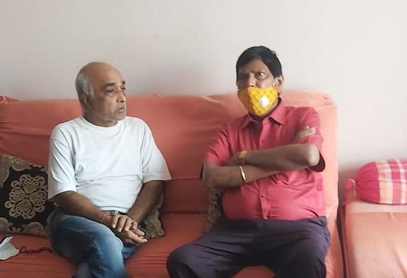 Madan Sharma will try for Y Plus security, Ramdas Athavale visited | मदन शर्मा यांना 'Y प्लस' सेक्युरिटी देण्यासाठी प्रयत्न करणार, आठवलेंनी घेतली भेट Madan Sharma will try for Y Plus security, Ramdas Athavale visited | मदन शर्मा यांना 'Y प्लस' सेक्युरिटी देण्यासाठी प्रयत्न करणार, आठवलेंनी घेतली भेट