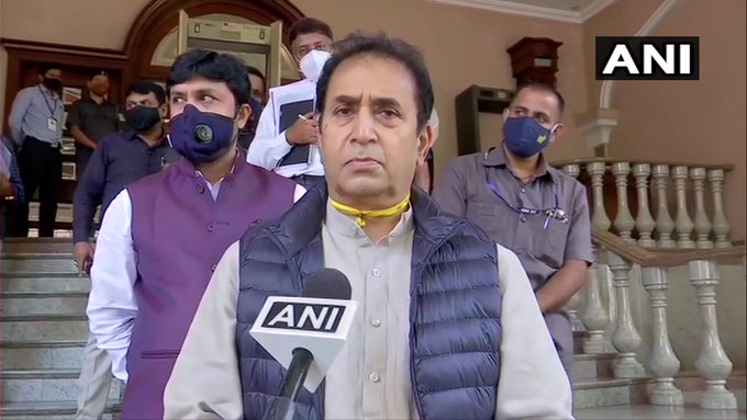 Home Minister Anil Deshmukh question on CBI Sushant Singh Rajput investigation | सुशांत सिंह राजपूतच्या तपासावरुन गृहमंत्री अनिल देशमुखांचा टोला; सीबीआयनंही दिलं उत्तर Home Minister Anil Deshmukh question on CBI Sushant Singh Rajput investigation | सुशांत सिंह राजपूतच्या तपासावरुन गृहमंत्री अनिल देशमुखांचा टोला; सीबीआयनंही दिलं उत्तर