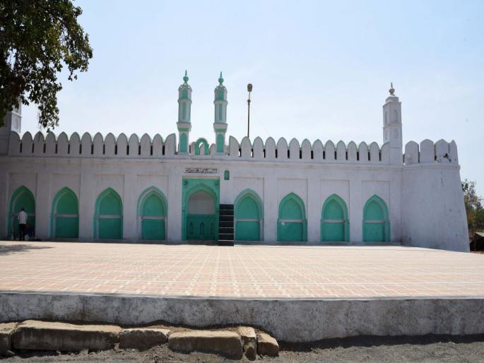 Chandradesh in Nashik: Tomorrow will celebrate Ramzan Id; Namaj read in the morning | नाशिकमध्ये चंद्रदर्शन : उद्या साजरी होणार रमजान ईद; सकाळी नमाजपठण Chandradesh in Nashik: Tomorrow will celebrate Ramzan Id; Namaj read in the morning | नाशिकमध्ये चंद्रदर्शन : उद्या साजरी होणार रमजान ईद; सकाळी नमाजपठण