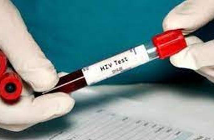 Shocking ... Eight-month-old girl infected by donating blood from an HIV-infected person | धक्कादायक...एचआयव्ही संक्रमित व्यक्तीचे रक्त दिल्याने आठ महिन्यांची चिमुकली संक्रमित Shocking ... Eight-month-old girl infected by donating blood from an HIV-infected person | धक्कादायक...एचआयव्ही संक्रमित व्यक्तीचे रक्त दिल्याने आठ महिन्यांची चिमुकली संक्रमित