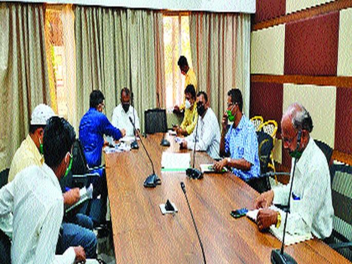‘Don’t back contractors’; Review meeting on water supply | ‘ठेकेदारांना पाठीशी घालू नका’; पाणीपुरवठ्याबाबत आढावा बैठक