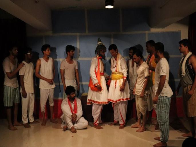 Subject: "Wonderful things" and "Vasudeyam Namah" presented on one actress: Spontaneous Response | "मनातल्या गोष्टी" व "वासुदेवाय नमः" एकांकिका कट्ट्यावर सादर:प्रेक्षकांचा उत्स्फूर्त प्रतिसाद Subject: "Wonderful things" and "Vasudeyam Namah" presented on one actress: Spontaneous Response | "मनातल्या गोष्टी" व "वासुदेवाय नमः" एकांकिका कट्ट्यावर सादर:प्रेक्षकांचा उत्स्फूर्त प्रतिसाद