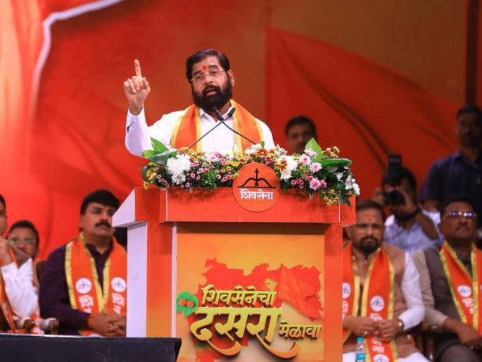 What kind of Shiv Sainik is he who stays at home in times of crisis? Deputy Chief Minister Eknath Shinde criticizes Uddhav Thackeray | संकटात जो घरी बसतो तो कसला आला शिवसैनिक? उपमुख्यमंत्री एकनाथ शिंदे यांची उद्धव ठाकरेंवर टीका What kind of Shiv Sainik is he who stays at home in times of crisis? Deputy Chief Minister Eknath Shinde criticizes Uddhav Thackeray | संकटात जो घरी बसतो तो कसला आला शिवसैनिक? उपमुख्यमंत्री एकनाथ शिंदे यांची उद्धव ठाकरेंवर टीका