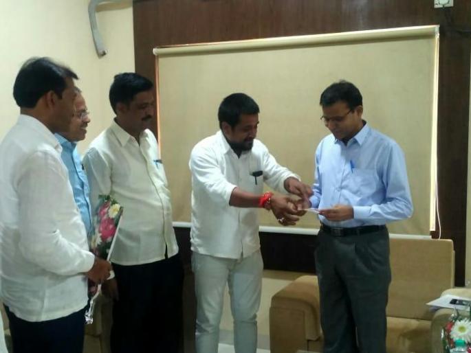 Various problems raised by farmers in the water conservation department! | जलसंधारण विभागाच्या सचिवांसमोर शेतकऱ्यांनी मांडल्या विविध समस्या! Various problems raised by farmers in the water conservation department! | जलसंधारण विभागाच्या सचिवांसमोर शेतकऱ्यांनी मांडल्या विविध समस्या!