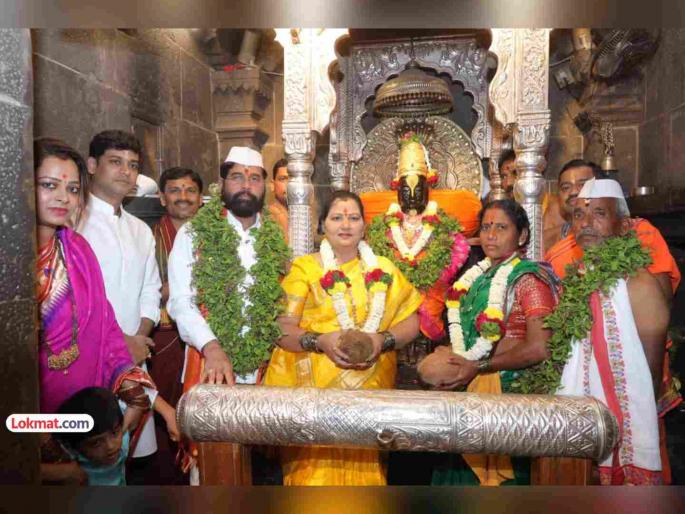 Jai Hari Vitthal The official Mahapuja of Vitthal-Rukmini Mata was performed by Eknath Shinde and wife | जय हरी विठ्ठल.. एकनाथ शिंदे यांनी सपत्नीक केली विठ्ठल-रुक्मिणी मातेची शासकीय महापूजा Jai Hari Vitthal The official Mahapuja of Vitthal-Rukmini Mata was performed by Eknath Shinde and wife | जय हरी विठ्ठल.. एकनाथ शिंदे यांनी सपत्नीक केली विठ्ठल-रुक्मिणी मातेची शासकीय महापूजा