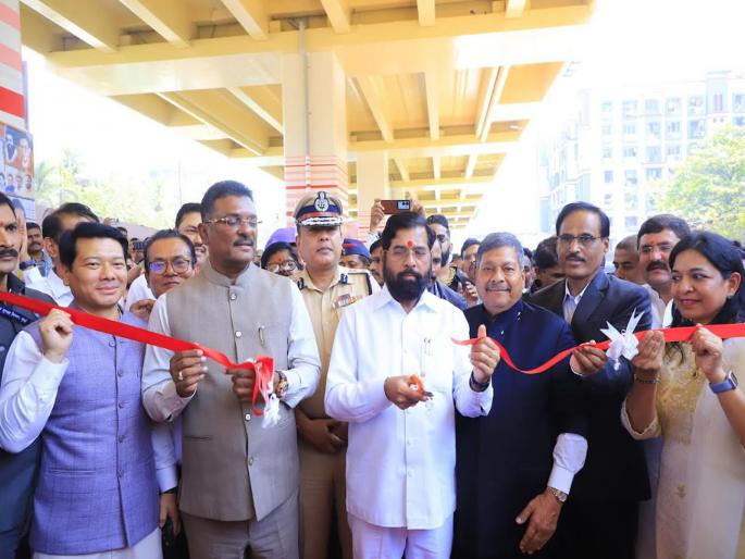 Finally, the second flyover under the Mira Road metro was inaugurated by the Deputy Chief Minister | अखेर मीरारोडच्या मेट्रो खालील दुसऱ्या उड्डाणपूलाचे उपमुख्यमंत्र्यांच्या हस्ते लोकार्पण Finally, the second flyover under the Mira Road metro was inaugurated by the Deputy Chief Minister | अखेर मीरारोडच्या मेट्रो खालील दुसऱ्या उड्डाणपूलाचे उपमुख्यमंत्र्यांच्या हस्ते लोकार्पण