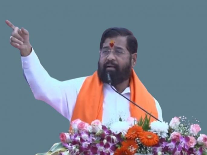 Beware of half-brothers who call fraudulent schemes; Chief Minister's appeal to beloved sisters | फसव्या योजना म्हणणाऱ्या सावत्र भावांपासून सावध रहा; मुख्यमंत्र्यांचे लाडक्या बहिणींना आवाहन Beware of half-brothers who call fraudulent schemes; Chief Minister's appeal to beloved sisters | फसव्या योजना म्हणणाऱ्या सावत्र भावांपासून सावध रहा; मुख्यमंत्र्यांचे लाडक्या बहिणींना आवाहन