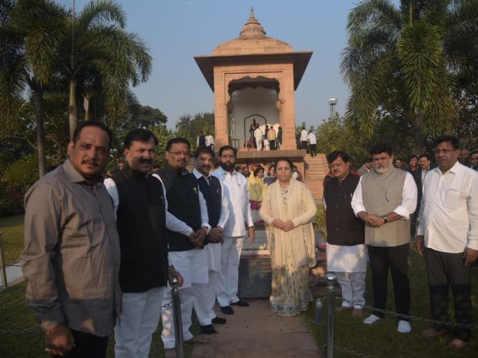 rss intellectuals to mahayuti mla cm devendra fadnavis dcm eknath shinde present and 2 mal of ajit pawar reached | महायुतीच्या आमदारांना संघाचे बौद्धिक; फडणवीस, शिंदे उपस्थित, अजितदादांचे २ आमदार पोहोचले rss intellectuals to mahayuti mla cm devendra fadnavis dcm eknath shinde present and 2 mal of ajit pawar reached | महायुतीच्या आमदारांना संघाचे बौद्धिक; फडणवीस, शिंदे उपस्थित, अजितदादांचे २ आमदार पोहोचले