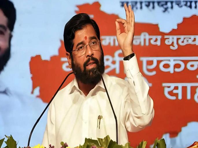 Maharashtra Assembly Election 2024 Chief Minister Eknath Shinde criticized Uddhav Thackeray while speaking at Mahesh Shinde's campaign rally at Koregaon in Satara | त्यांनी बाळासाहेबांचे विचार आणि धनुष्यबाण गहाण ठेवले होते; शिंदेंसाठी CM शिंदेंची बॅटिंग, ठाकरेंवर हल्ला Maharashtra Assembly Election 2024 Chief Minister Eknath Shinde criticized Uddhav Thackeray while speaking at Mahesh Shinde's campaign rally at Koregaon in Satara | त्यांनी बाळासाहेबांचे विचार आणि धनुष्यबाण गहाण ठेवले होते; शिंदेंसाठी CM शिंदेंची बॅटिंग, ठाकरेंवर हल्ला