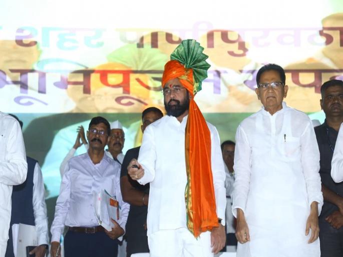 This is a majority government, the hull of the government to retain the remaining MLAs; Chief Minister's challenge to the opposition | हे बहुमताचं सरकार, शिल्लक आमदार टिकविण्यासाठी सरकार पडण्याची हूल; मुख्यमंत्र्यांचा विरोधकांना टोला This is a majority government, the hull of the government to retain the remaining MLAs; Chief Minister's challenge to the opposition | हे बहुमताचं सरकार, शिल्लक आमदार टिकविण्यासाठी सरकार पडण्याची हूल; मुख्यमंत्र्यांचा विरोधकांना टोला