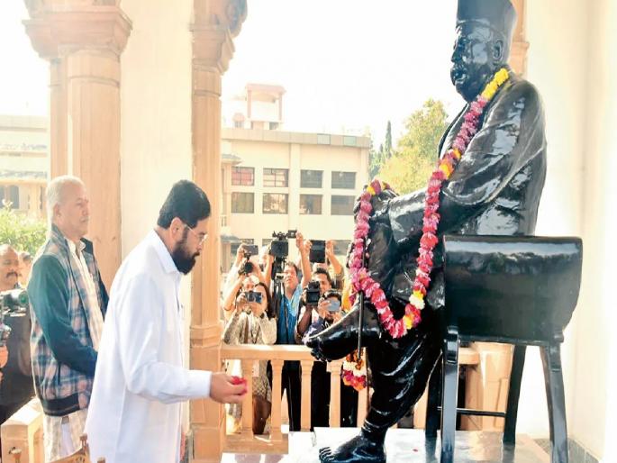 RSS has extended an invitation to all ministers and MLAs of the grand alliance to visit the Dr Hedgewar Memorial premises in Reshimbagh | अधिवेशनाच्या अखेरच्या दिवशी मंत्री, आमदारांचे ‘संघ दक्ष’, सकाळी पोहोचणार संघस्थानी RSS has extended an invitation to all ministers and MLAs of the grand alliance to visit the Dr Hedgewar Memorial premises in Reshimbagh | अधिवेशनाच्या अखेरच्या दिवशी मंत्री, आमदारांचे ‘संघ दक्ष’, सकाळी पोहोचणार संघस्थानी
