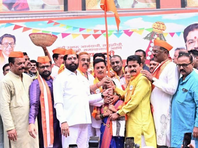 big blow to thackeray group in thane former party official chief join shiv sena shinde group along with many workers | ठाकरे गटाला ठाण्यात खिंडार; माजी विभागप्रमुखांचा कार्यकर्त्यांसह शिवसेना शिंदेसेनेत प्रवेश big blow to thackeray group in thane former party official chief join shiv sena shinde group along with many workers | ठाकरे गटाला ठाण्यात खिंडार; माजी विभागप्रमुखांचा कार्यकर्त्यांसह शिवसेना शिंदेसेनेत प्रवेश